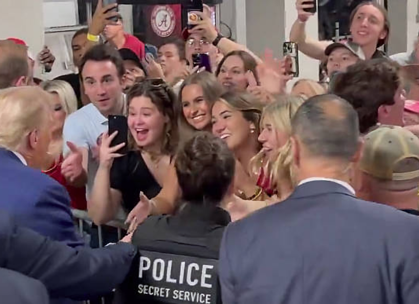 trump at game Trump Receives Loud Welcome at Alabama-Georgia Football Game