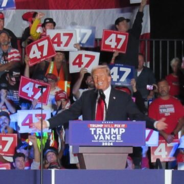 TGP Photos: President Trump Rally in Warren, Michigan With Robert F. Kennedy, Jr. | The Gateway Pundit