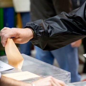Uruguay’s Runoff Election: A Critical Choice Between Stability and Leftist Momentum in Hispanic America
