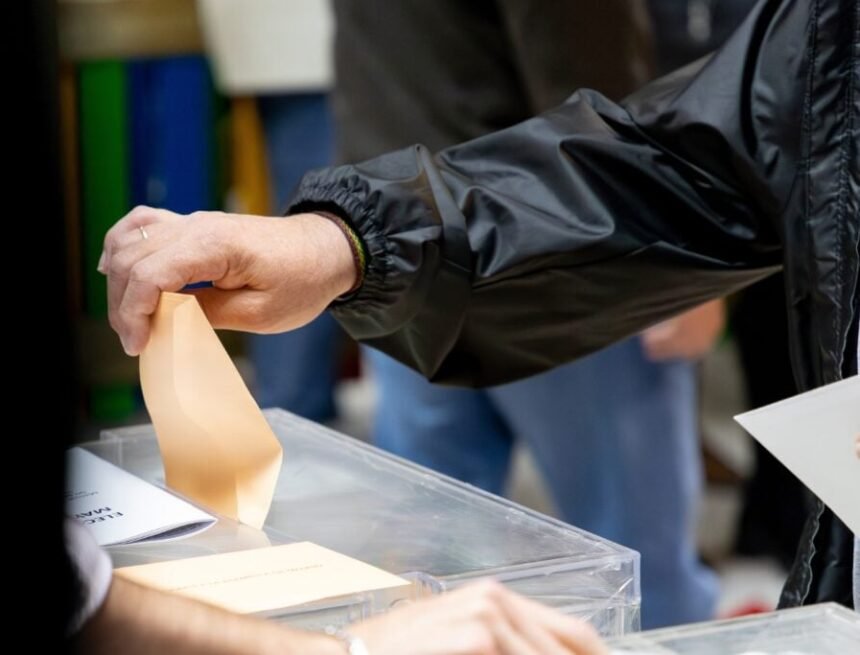 Uruguay’s Runoff Election: A Critical Choice Between Stability and Leftist Momentum in Hispanic America