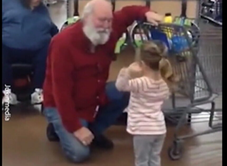 santa-and-girl-1200x630.jpg CLASSIC CHRISTMAS VIDEO: Bearded Man in Store Plays Along When Little Girl Mistakes Him for Santa Claus | The Gateway Pundit