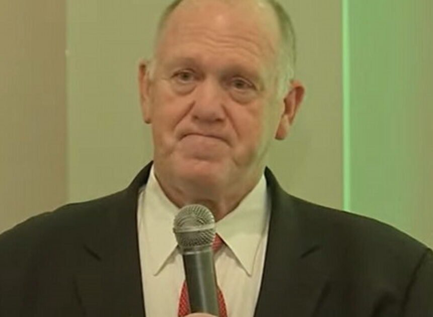 Trump Border Czar Tom Homan Gets a Hero’s Welcome in Blue Chicago Talking About Deportations (VIDEO) | The Gateway Pundit